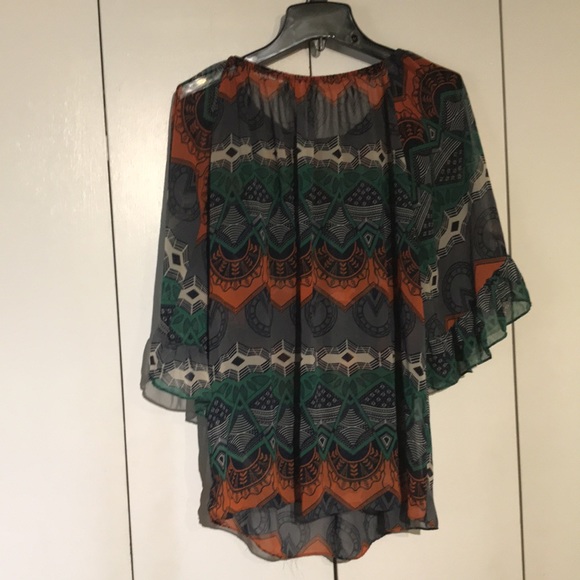 Gaudy Me casual Women’s top Size Large blouse in good condition multicolored - Picture 2 of 3
